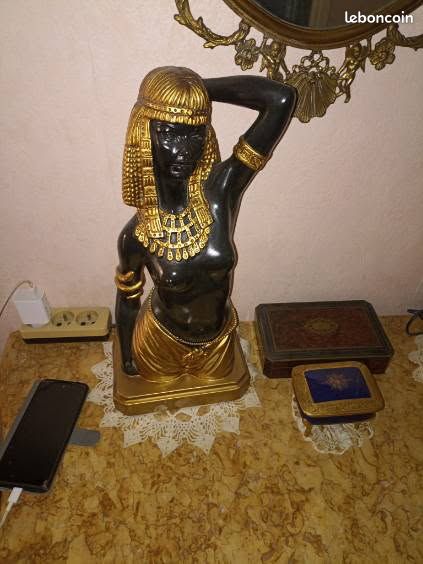 Statut Egyptienne (image 1)