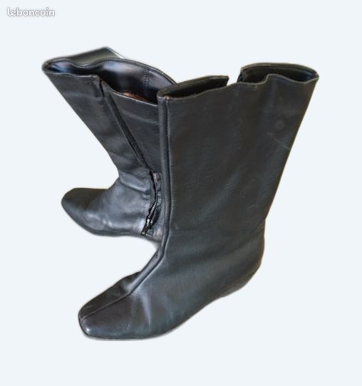 Bottes cuir noires (image 1)