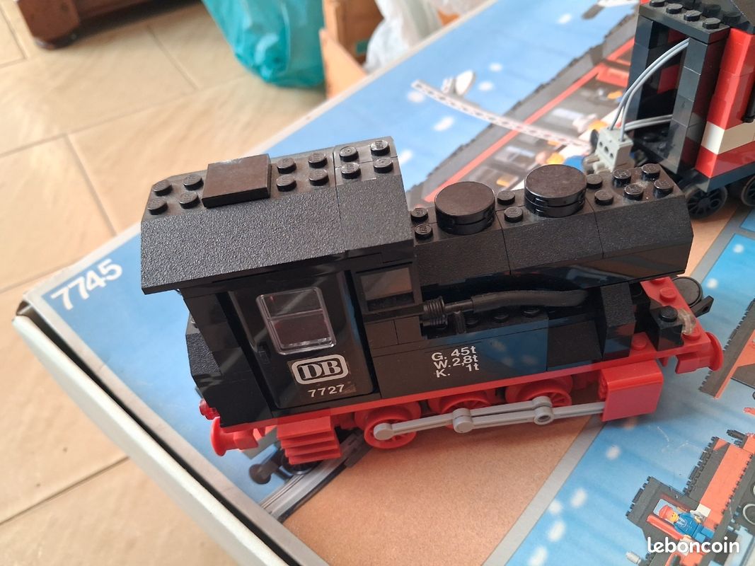 LEGO TRAIN 7745 et 7727 - Jeux & Jouets