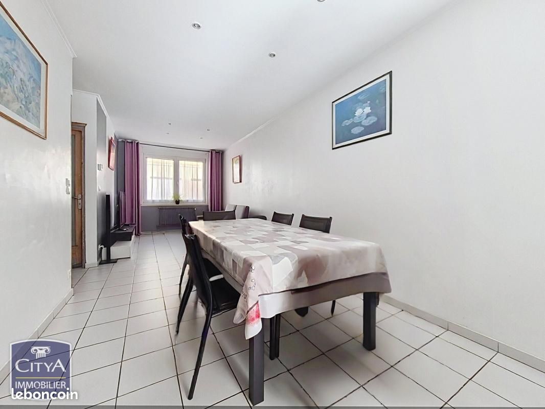Maison 5 pièces 87 m² · à Lille · 87 m² · 247 000 €