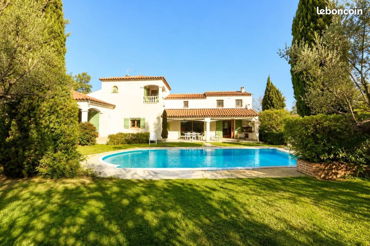 Maison 7 pièces 217 m² · à Combaillaux · 217 m² · 855 000 €