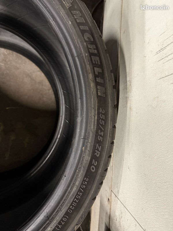 Pneus Michelin pilote sport 255/35r20. 97y (image 1)