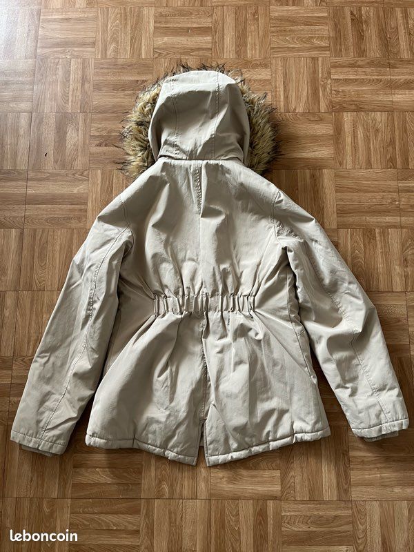 Blouson Fausse Fourrure Avec Capuche Camel Primark - Taille S, Occasion Très Bon état, Style Doudoune