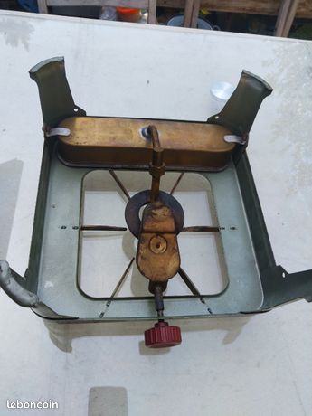 N. 11 RECHAUD a pétrole outil ancien Old tools stove antic