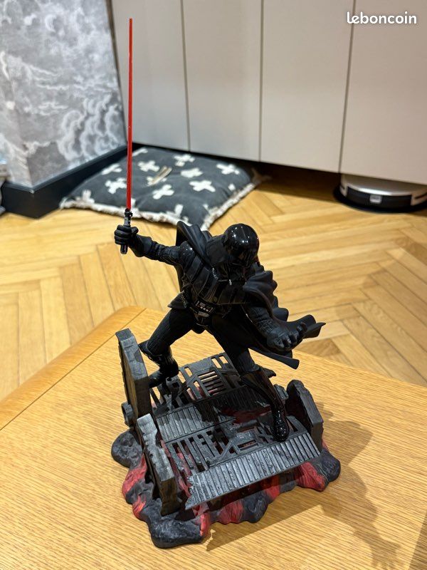 Statuette Hasbro Darth Vader Star Wars (image 1)