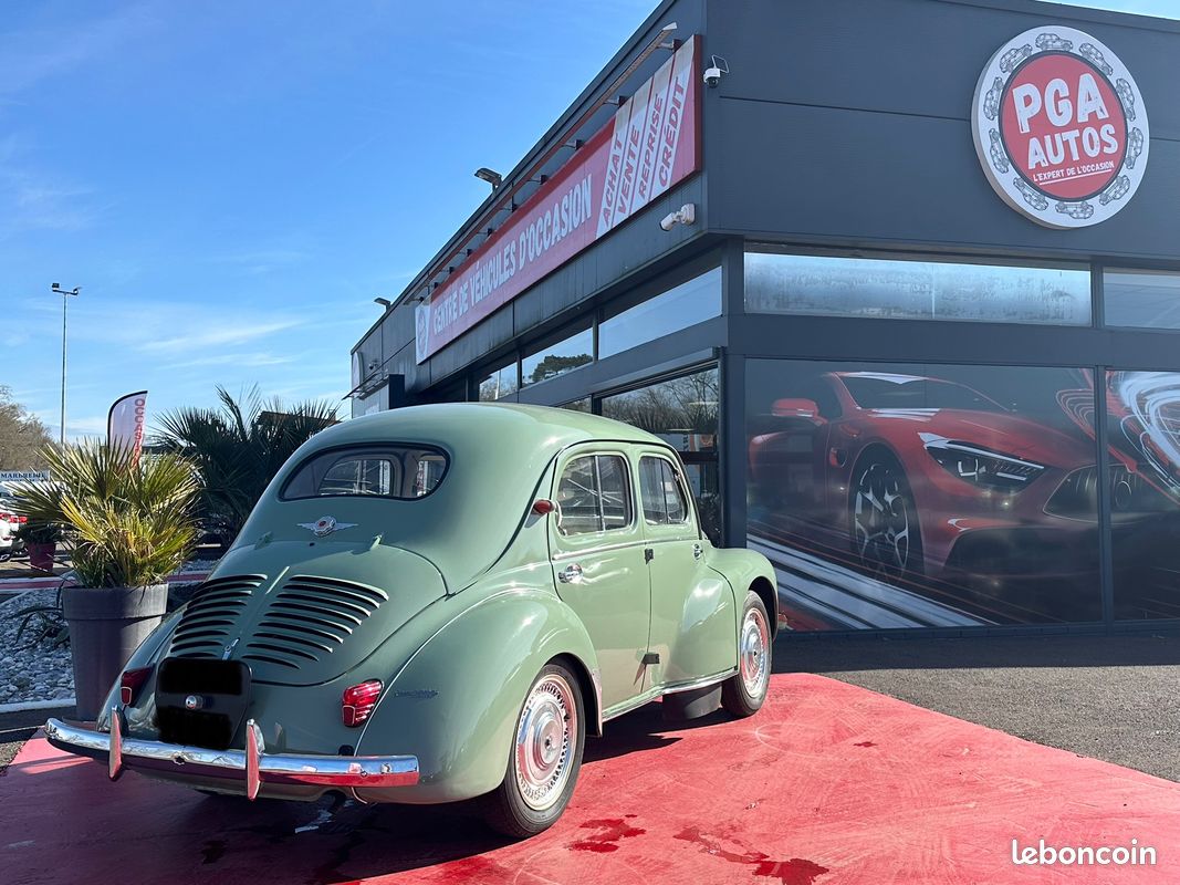 Renault 4CV - Véhicule de collection (image 10)