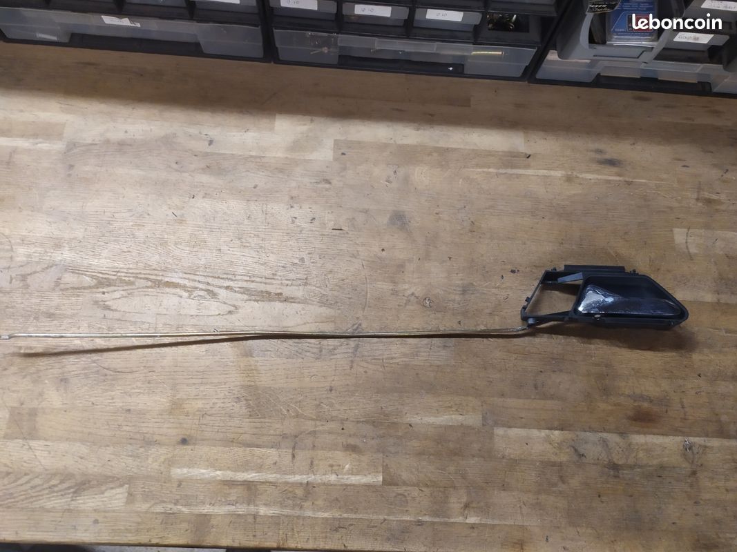 Poignée intérieur avant gauche Mercedes w124 (image 2)