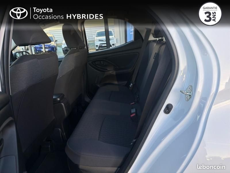 Toyota Yaris 116h Dynamic Business 5p + Programme Beyond Zero Academy MY22 (image 12)