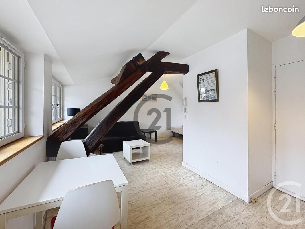 Appartement 1 pièce 28 m² · à Sens · 28 m² · 450 €