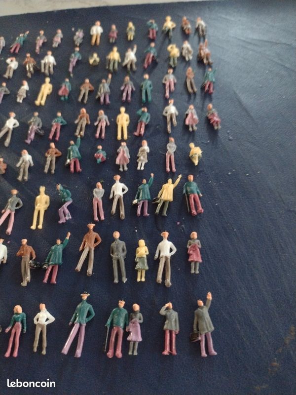 Lot De 10 Figurines Peintes En Plastique – Échelle 1/25, Hauteur 4-7 Cm – Pour Trains Miniatures, Dioramas, Décorations De Scène