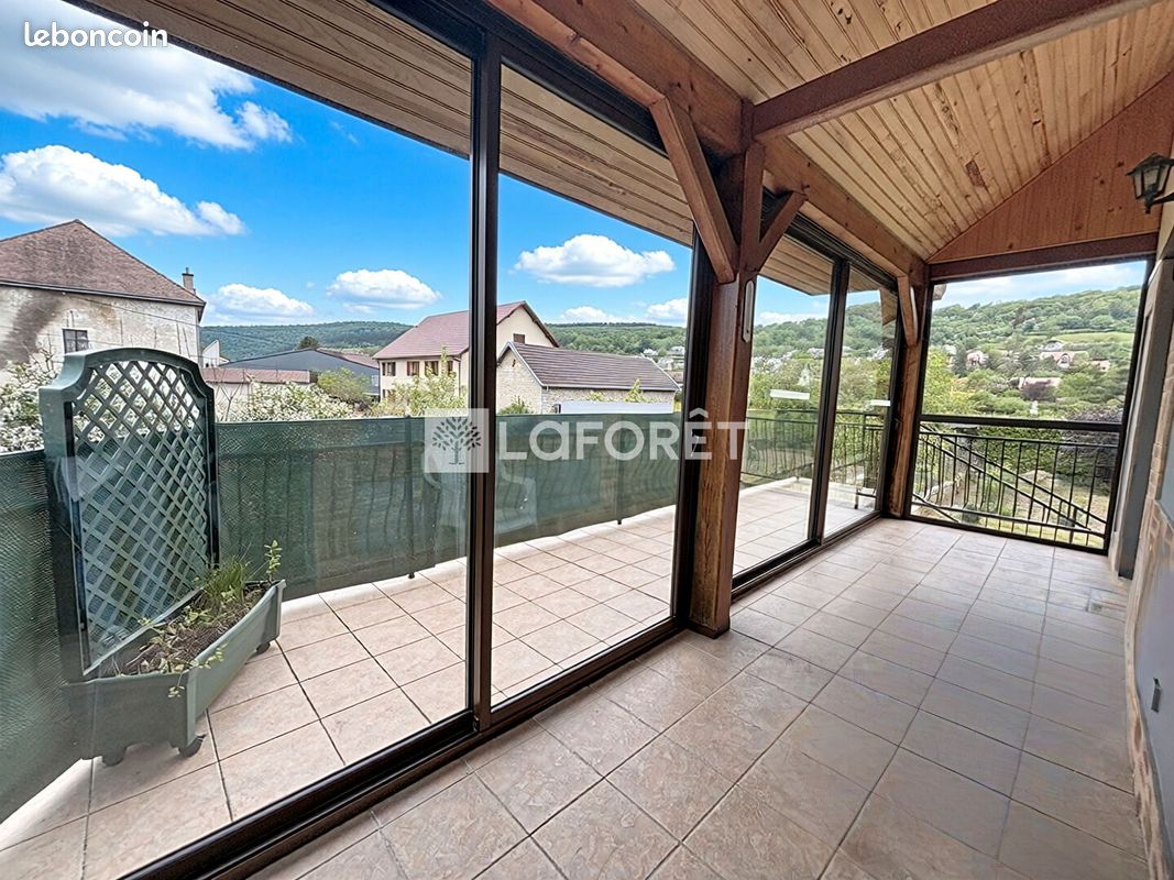 Maison 7 pièces 135 m² · à Quingey · 135 m² · 256 000 €