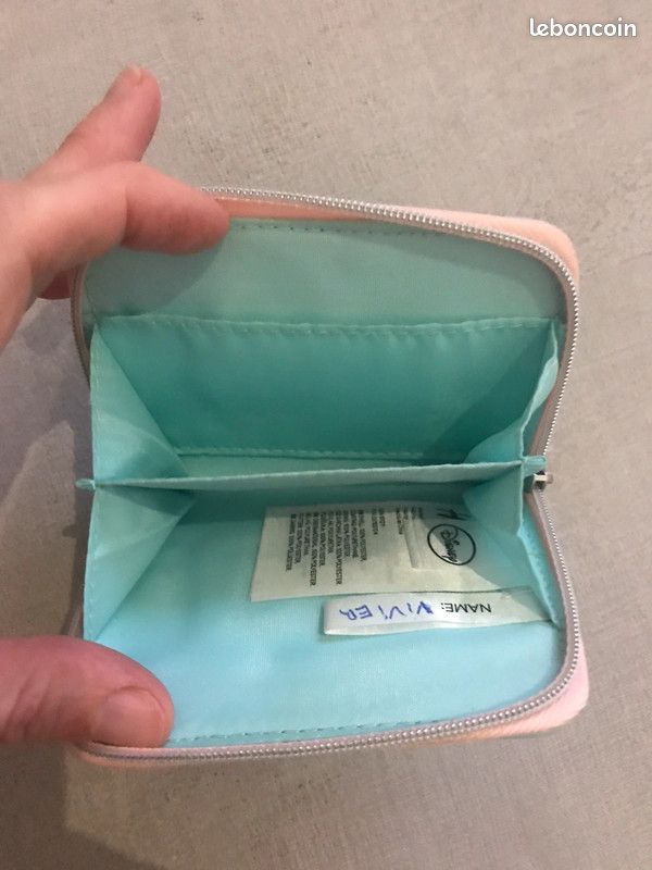 NB92-Lot de 2 sacs et d’un porte monnaie Reine des Neiges H&M (image 6)