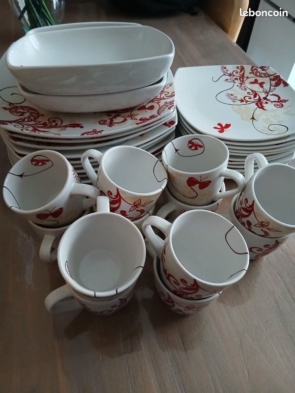 Service assiettes ÷ tasses (image 2)