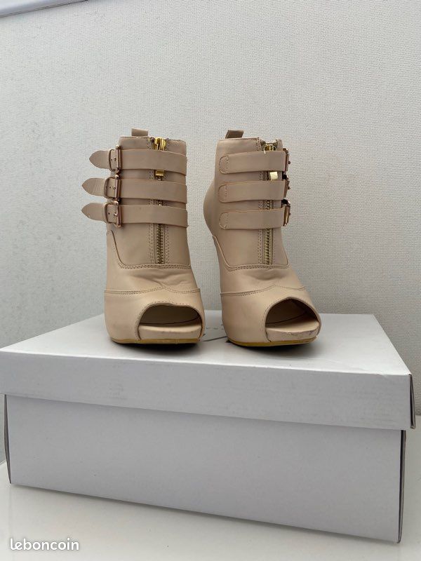 Sandales beiges à talons (image 3)