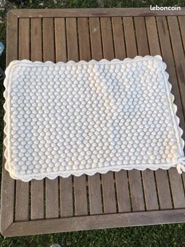 Grande Couverture Ancienne Au Crochet Fait Main - Motif Granny Square - 135x115 Cm - Multicolore