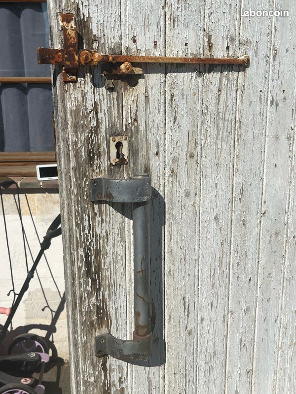 Loquet de porte à bascule en acier noir
