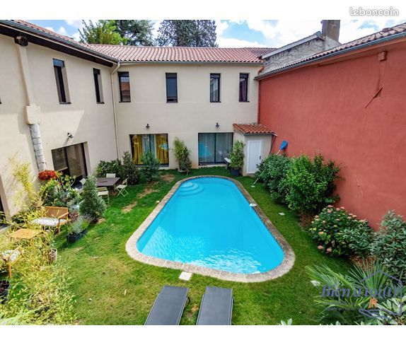 Appartement 3 pièces 80 m² · à Charbonnières-les-Bains · 80 m² · 1 209 €/mois