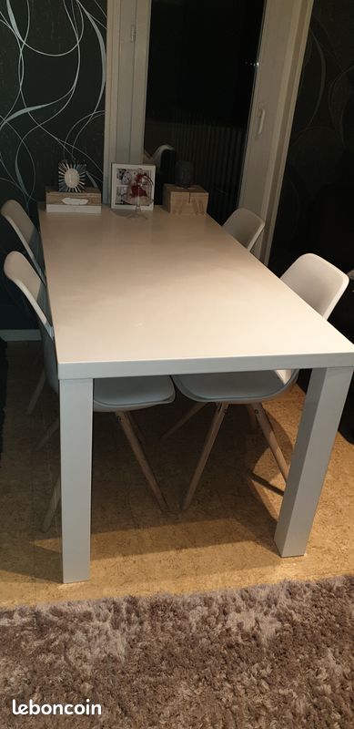 Table à manger blanche (image 2)