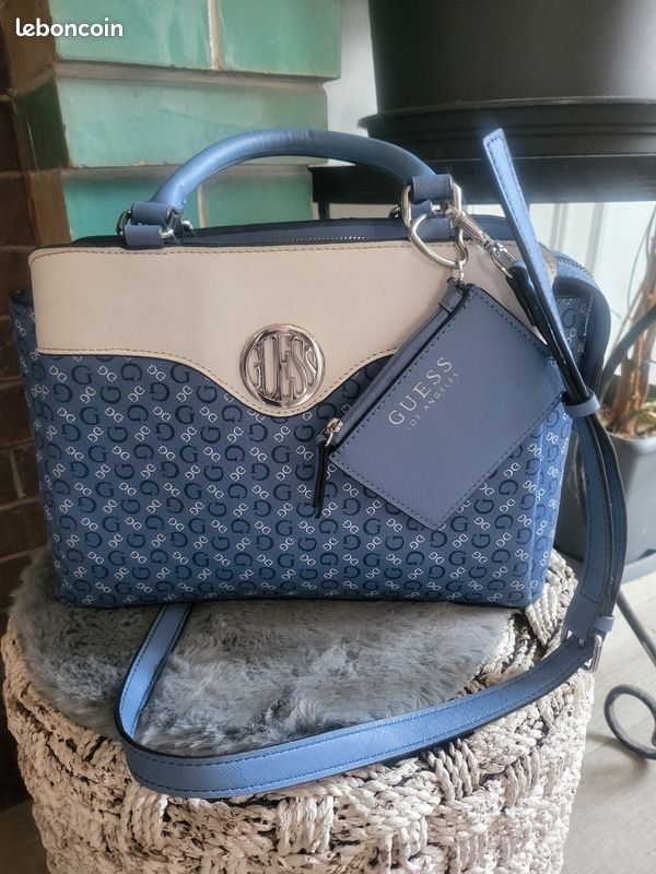 Guess Sac A Main Cuir Veritable Sac à Bandoulière Alizee Cuir