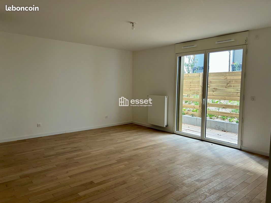 Appartement 1 pièce 32 m² · à Courbevoie · 32 m² · 950 €