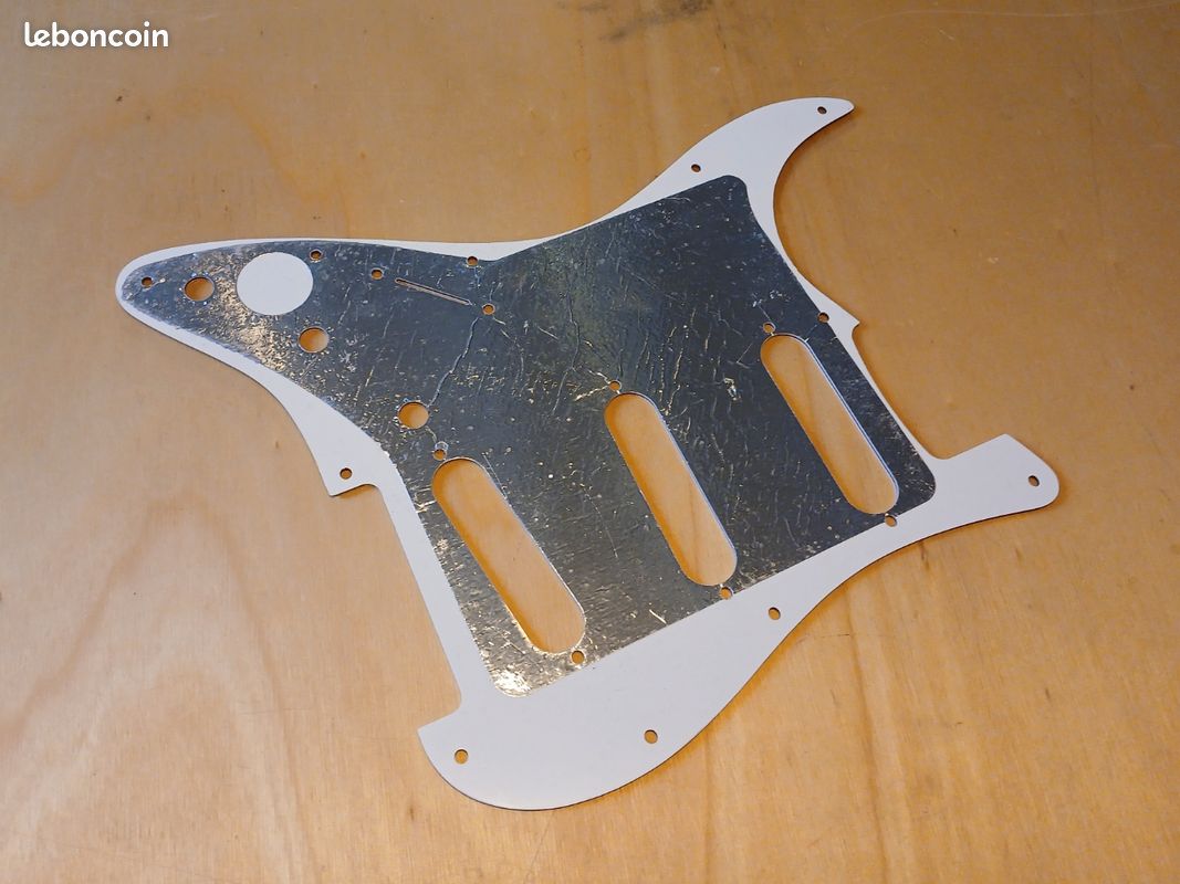 Pickguard Fender Stratocaster Parchment (image 5)