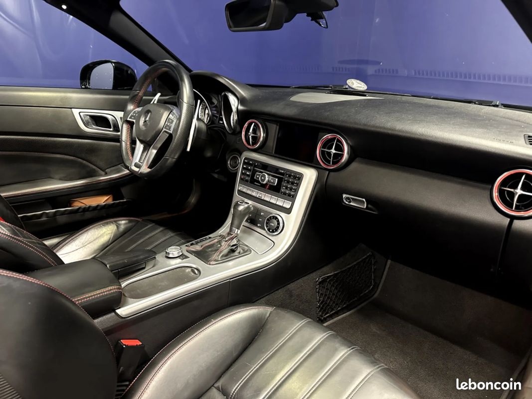 MERCEDES-BENZ Classe SLK 1.8 204ch AMG Line - Sièges chauffants et ventilés - Caméra de recul - Suivi Complet (image 19)