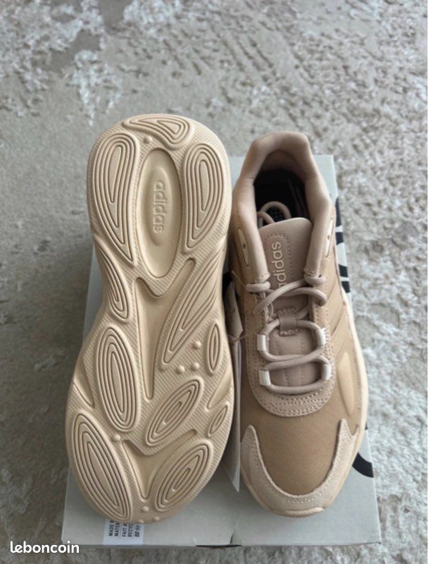 Baskets Adidas Ozelle femme taille 38 (image 2)