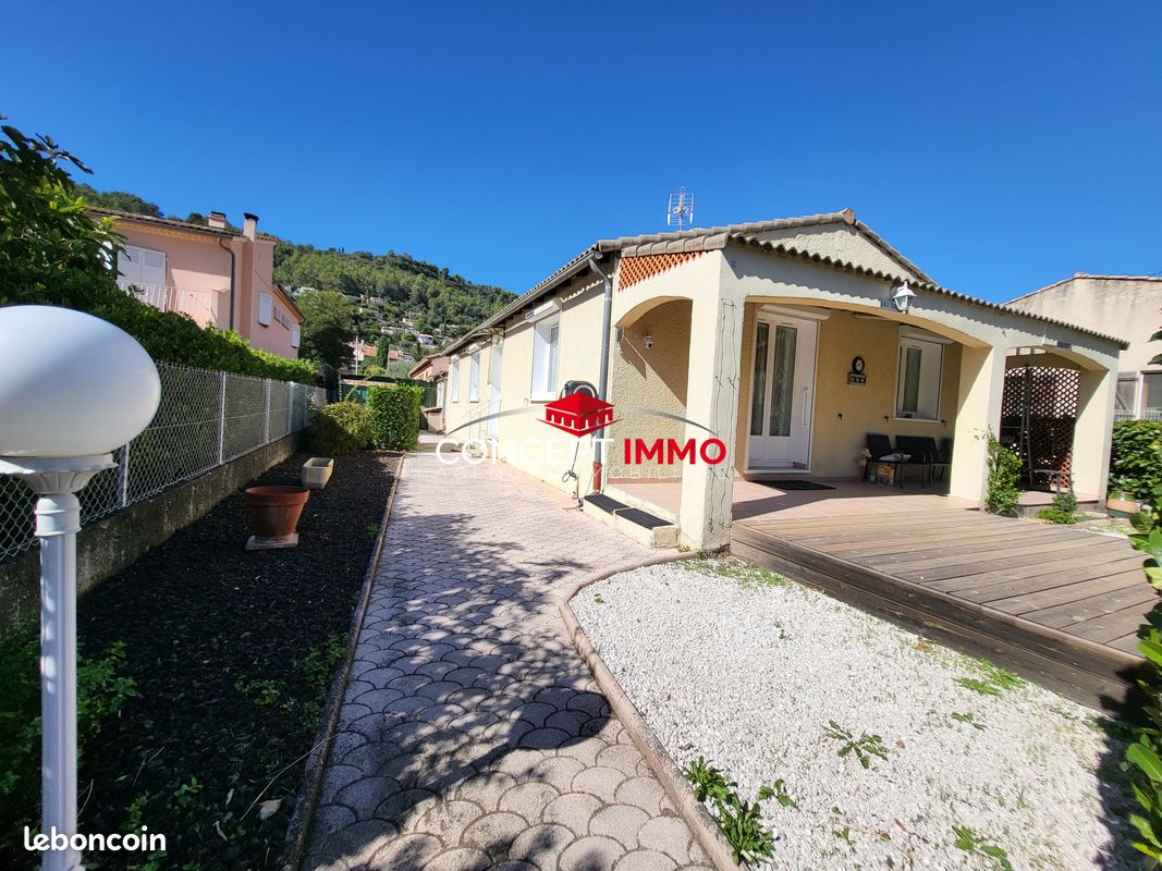 Maison 4 pièces 87 m² · à Solliès-Toucas · 87 m² · 340 000 €