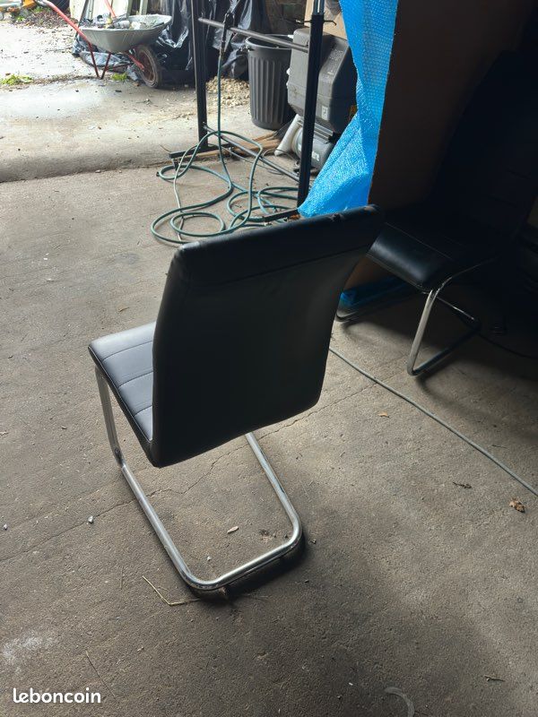 Chaises (image 2)