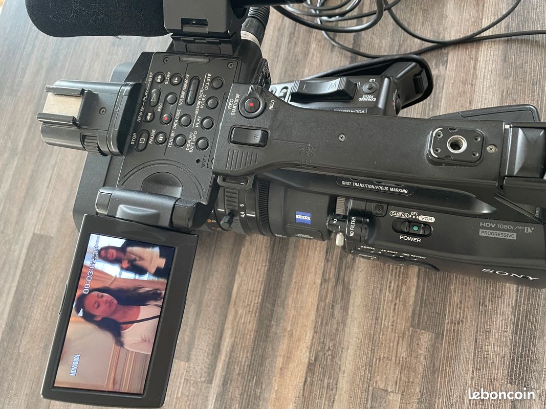 Sony HVR-Z7 with MRC-1 recorder (Used) – S A Camera Land
