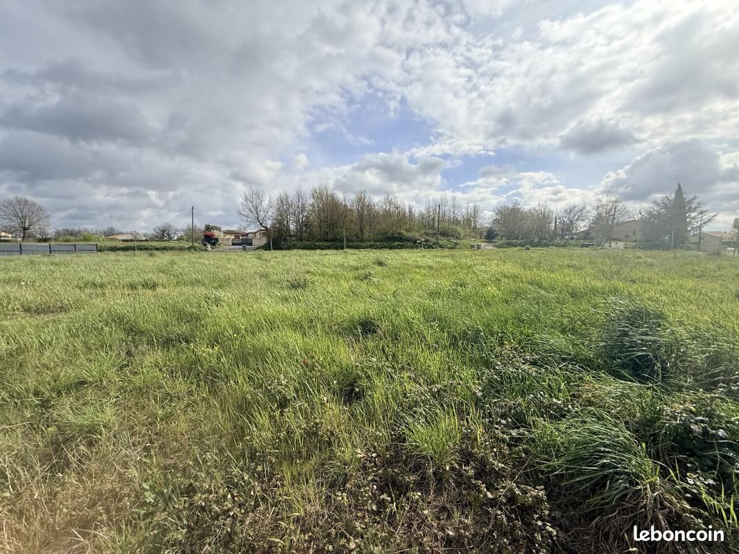 Terrain 717 m² Cadalen · 62 500 €