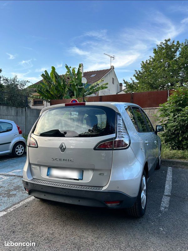 Renault Scénic III 1.5 dCi 110 eco2 DYNAMIQUE (image 2)