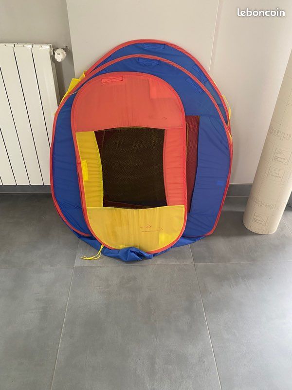 Cabane enfant avec boule (image 1)