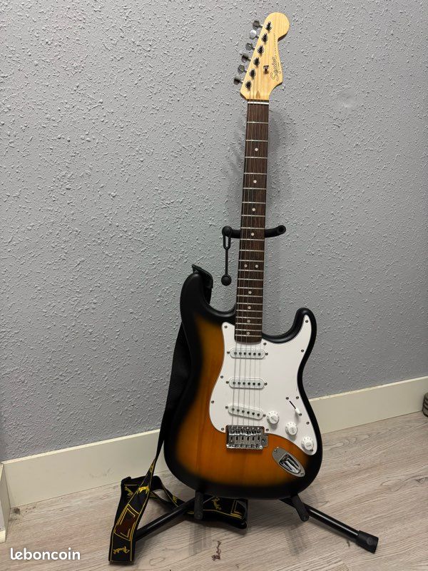 Pack guitare électrique Squier by Fender + ampli Fender Champion II 100 – État neuf (image 1)