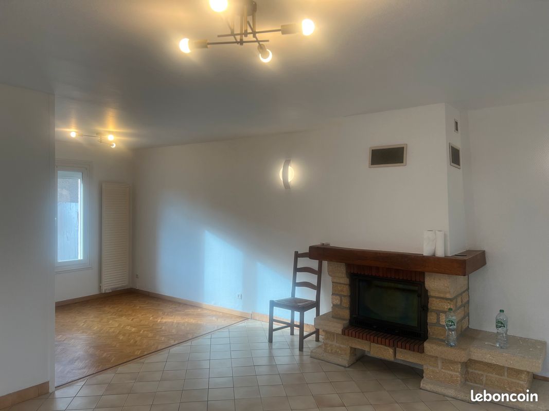 Maison 3 pièces 85 m² · à Évreux · 85 m² · 930 €