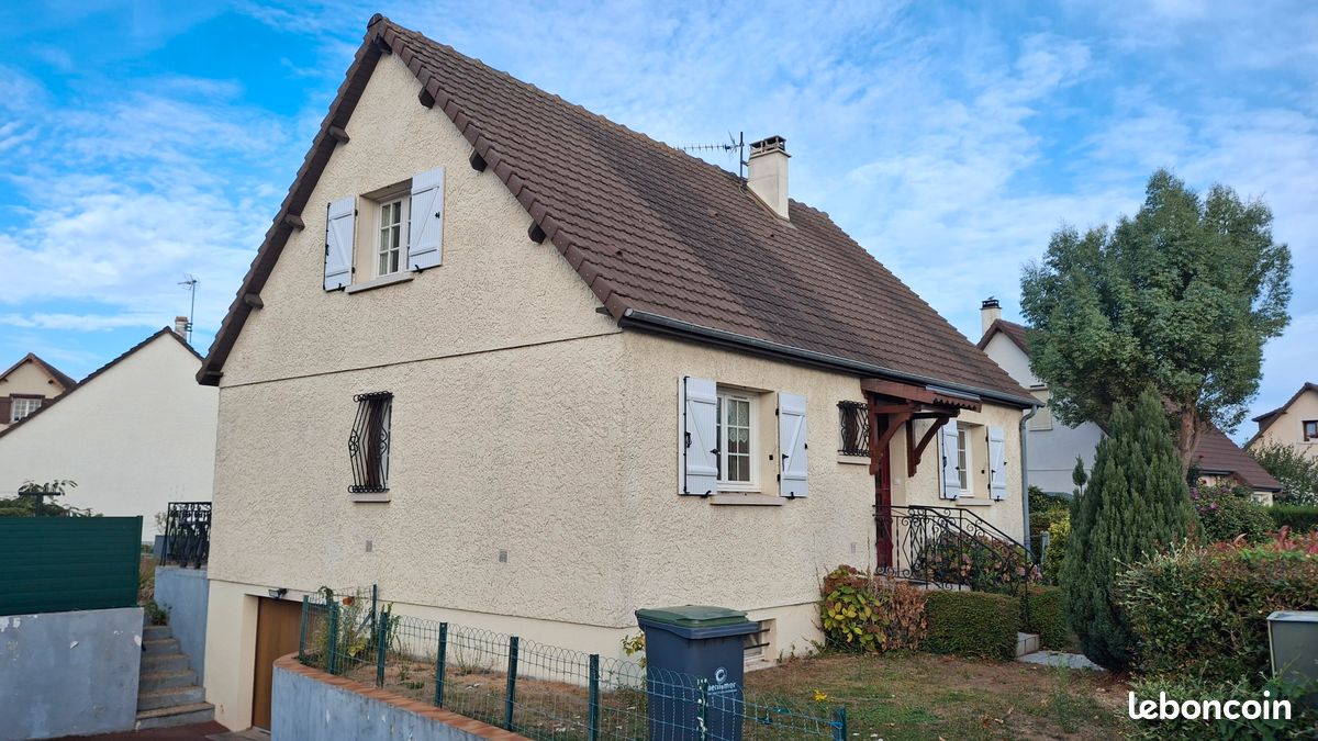 Maison 5 pièces 105 m² · à Carpiquet · 105 m² · 294 000 €