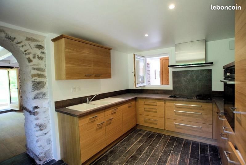 Maison 5 pièces 175 m² · à Fillière · 175 m² · 2 000 €/mois