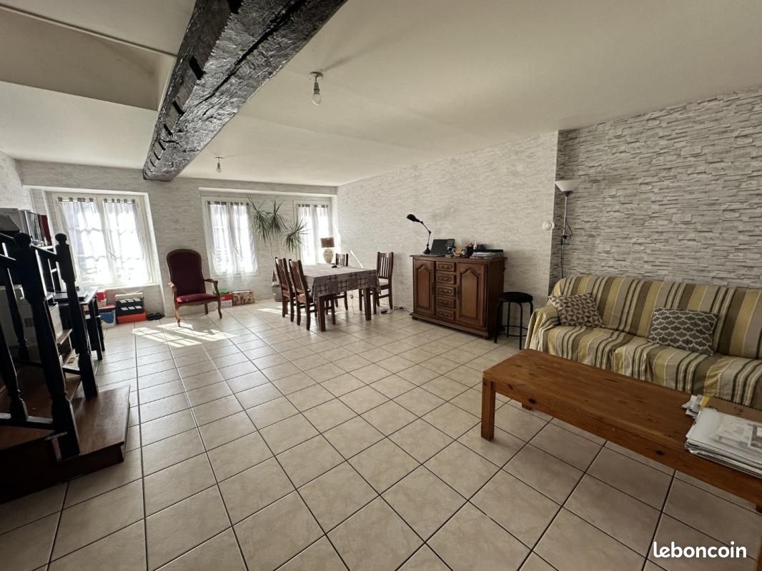 Appartement 5 pièces 122 m² · à Clécy · 122 m² · 670 €/mois