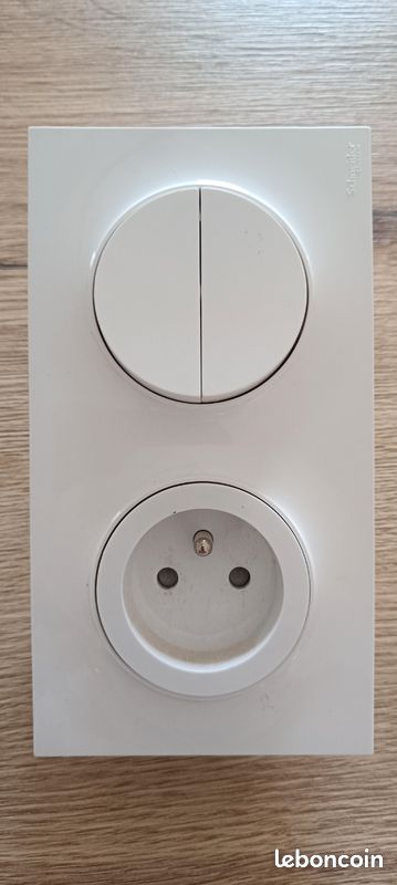 928643_3