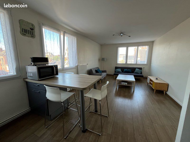 Appartement 4 pièces 70 m² · à Amiens · 70 m² · 390 €
