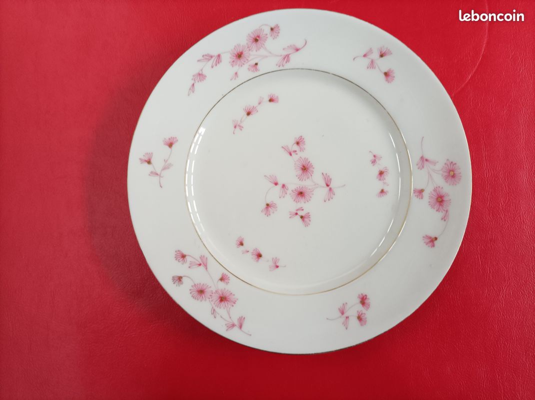 11 Assiettes à dessert décors pâquerettes roses stylisées (image 3)