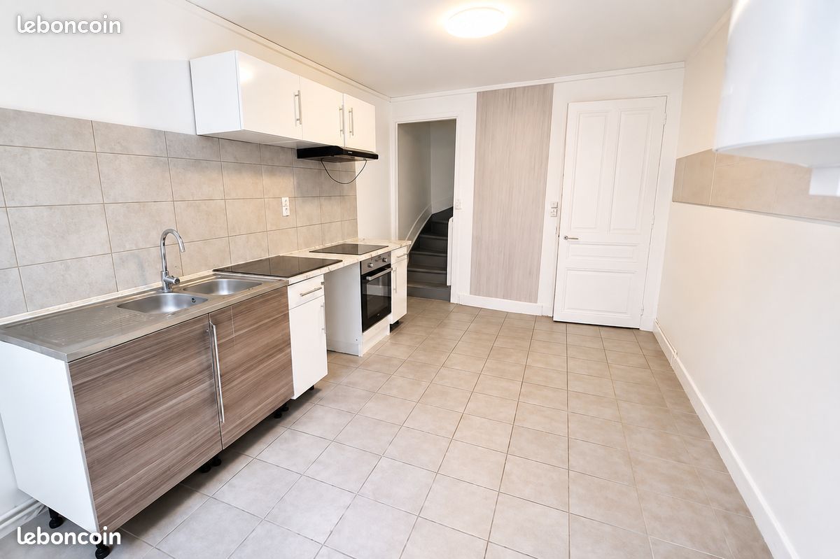 Maison 4 pièces 85 m² · à Sury-le-Comtal · 85 m² · 760 €