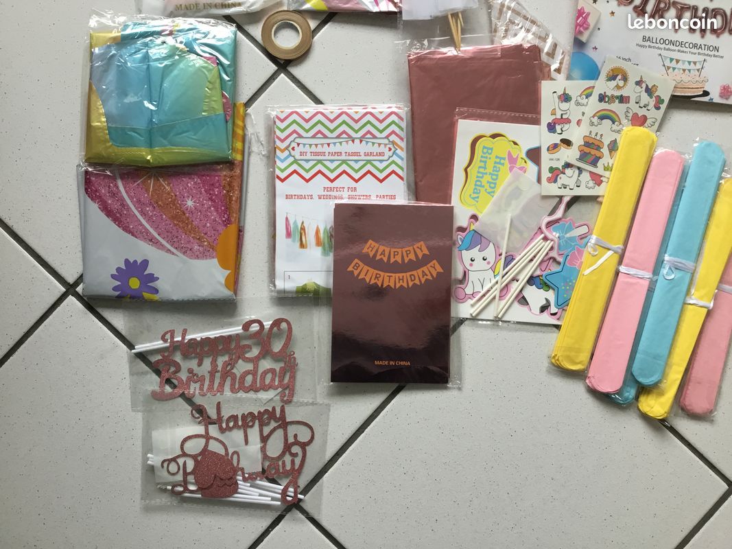 Lot de decoration diverse pour anniversaire (image 2)