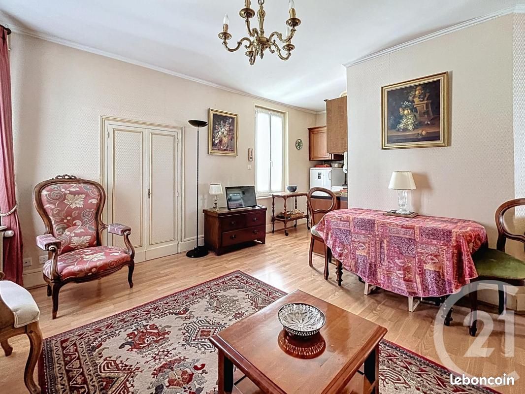 Maison 8 pièces 125 m² · à Châtel-Guyon · 125 m² · 195 000 €