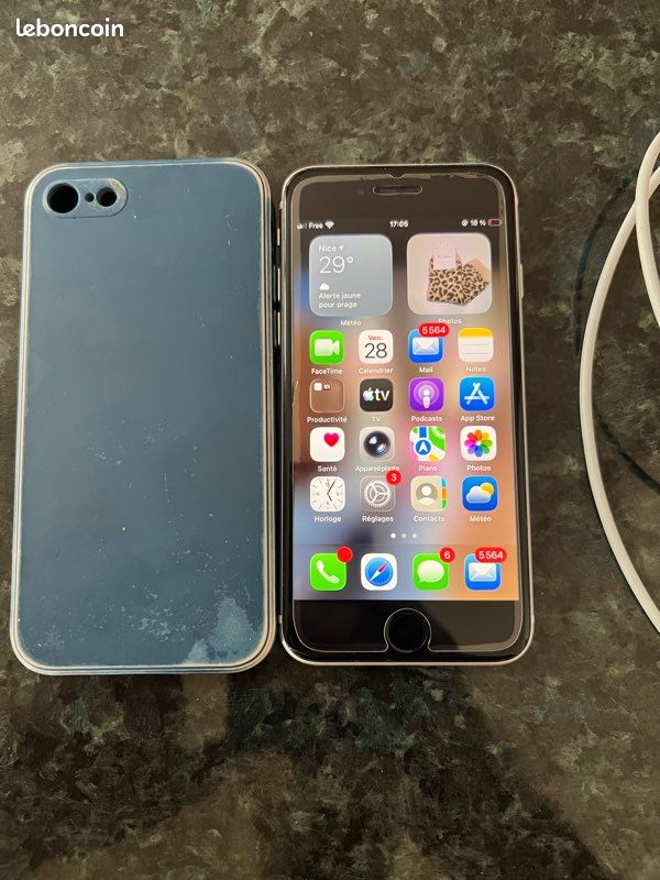 IPhone SE 64GO blanc (image 1)
