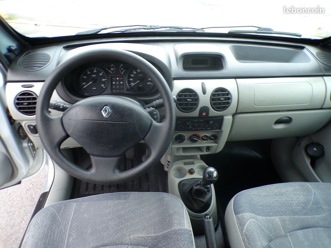 RENAULT KANGOO 1.2 16V Expression (image 8)