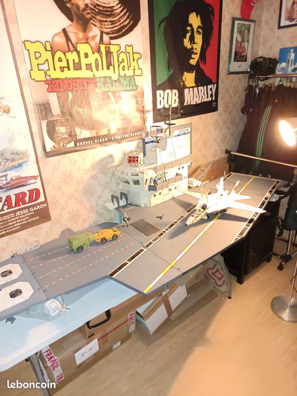 PORTE-AVIONS AIRCRAFT CARRIER U.s.s. Flagg G.i.joe - 1985 Collector