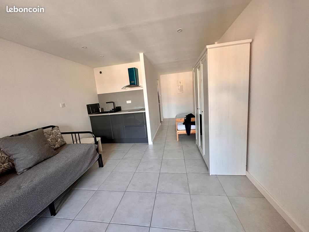 Appartement 1 pièce 27 m² · à Saint-Mandrier-sur-Mer · 27 m² · 562 €/mois