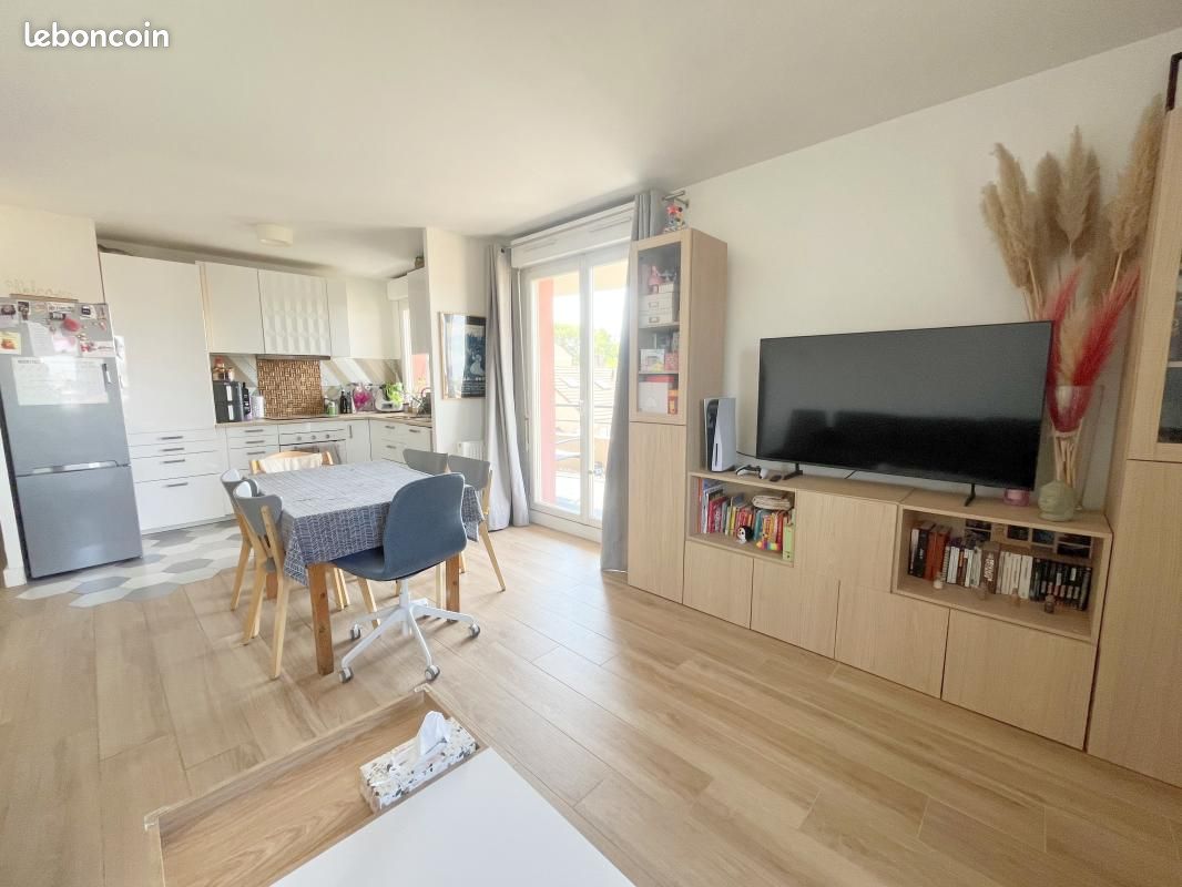 Appartement 3 pièces 57 m² · à Émerainville · 57 m² · 218 000 €