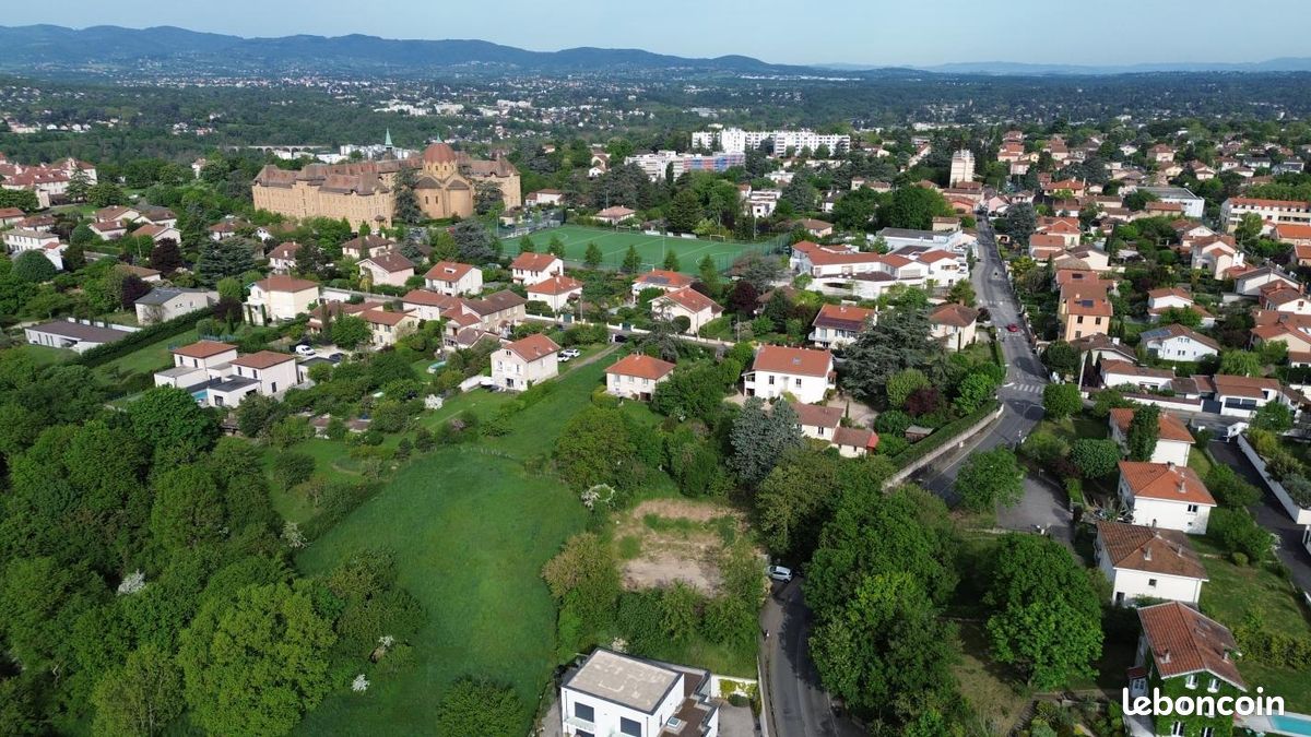 Maison 6 pièces 171 m² · à Sainte-Foy-lès-Lyon · 171 m² · 759 900 €